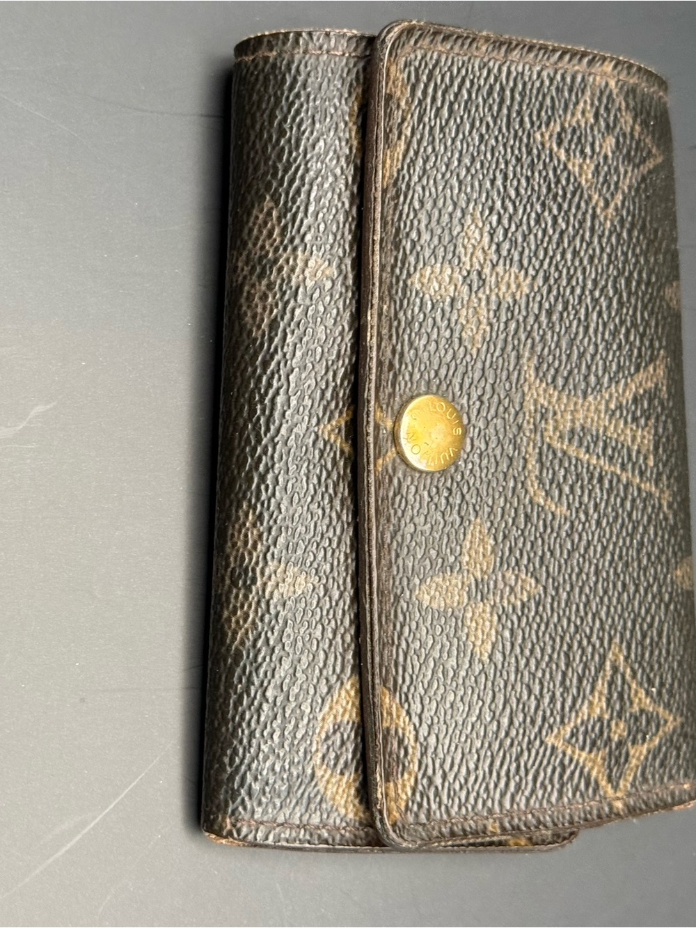 Louis Vuitton vintage 26 years old Monogram 6 key holder Unisex
